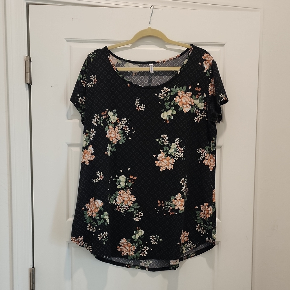 Floral Black Women's Top XL